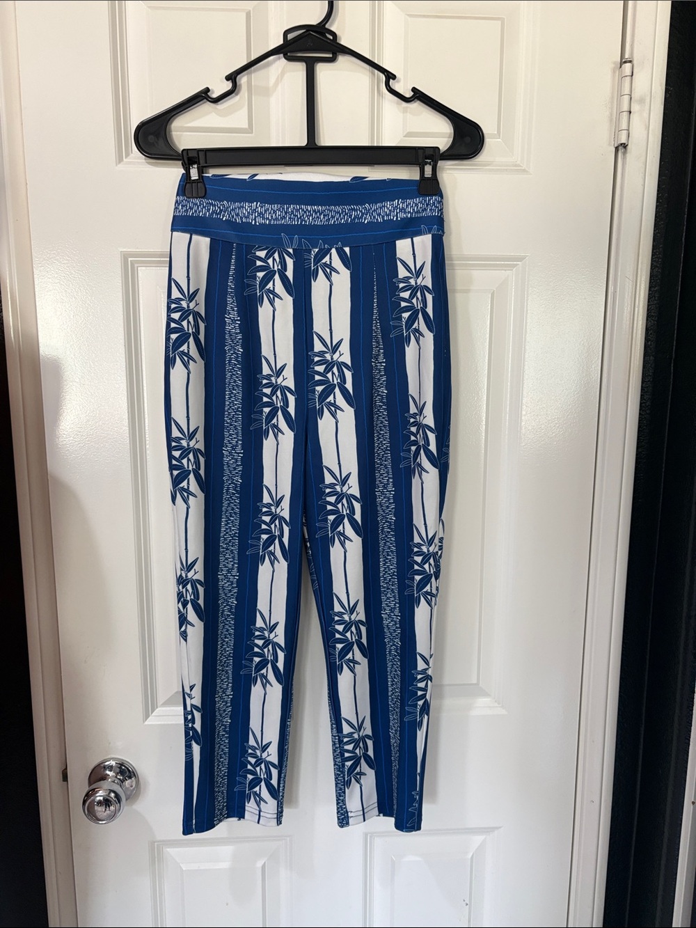 Pinup rockabilly,  Blue and White Printed High-Waist capris trousers